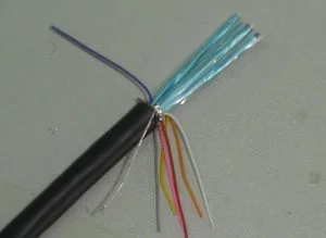 Pystysuoraan leikattu alumiinifoliokone 